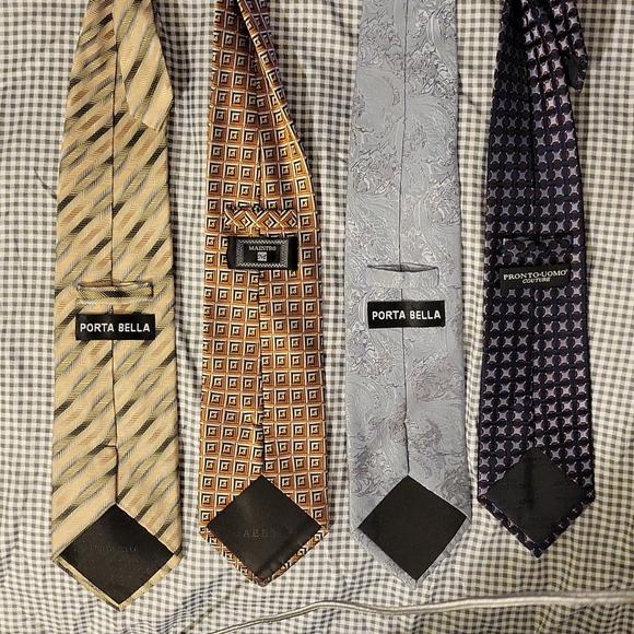 4 beautiful ties - Picture 2 of 2